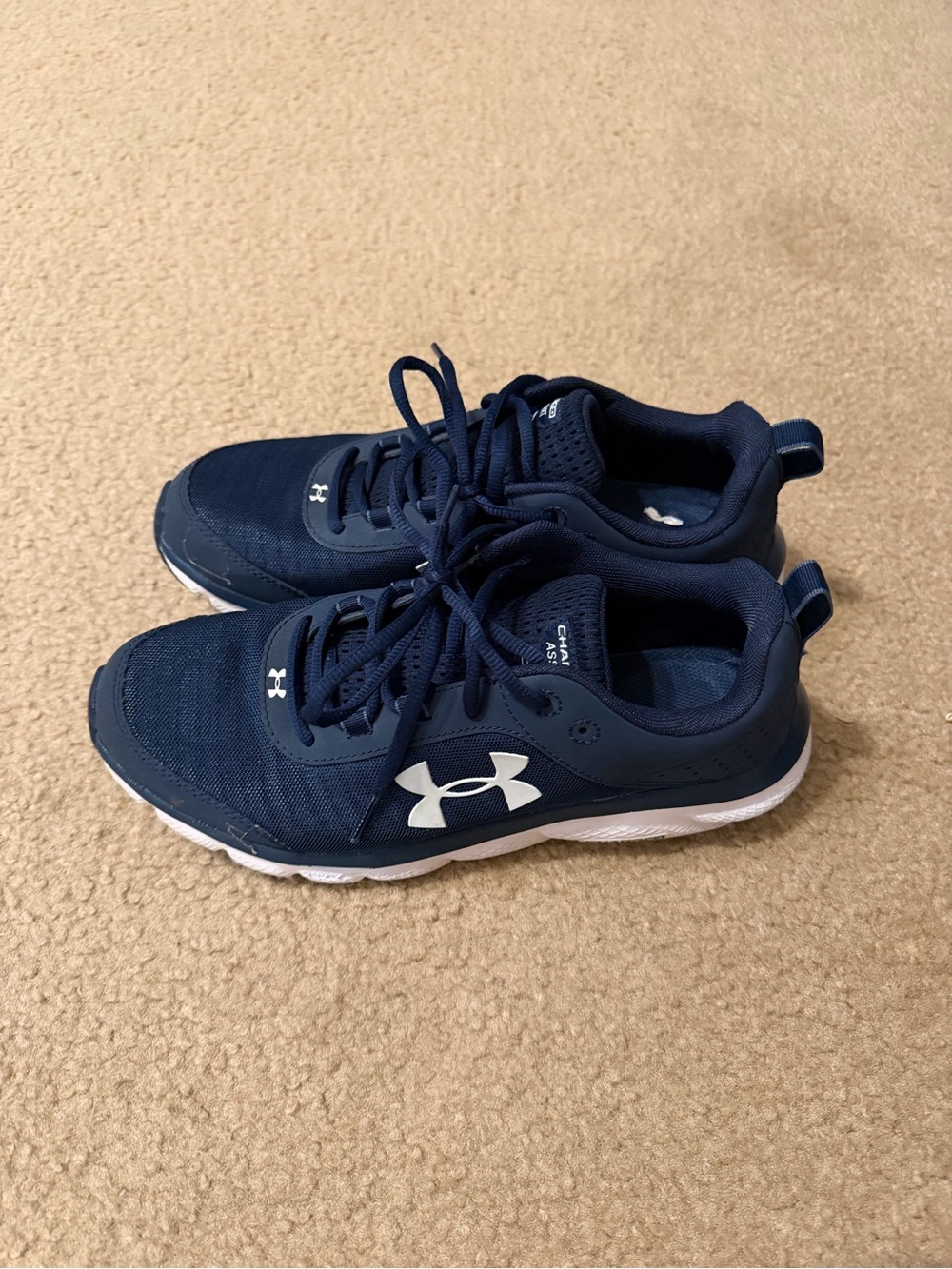 Under Armour Charged Assert 8 Men’s Size 9 Navy Blue White Running Shoes